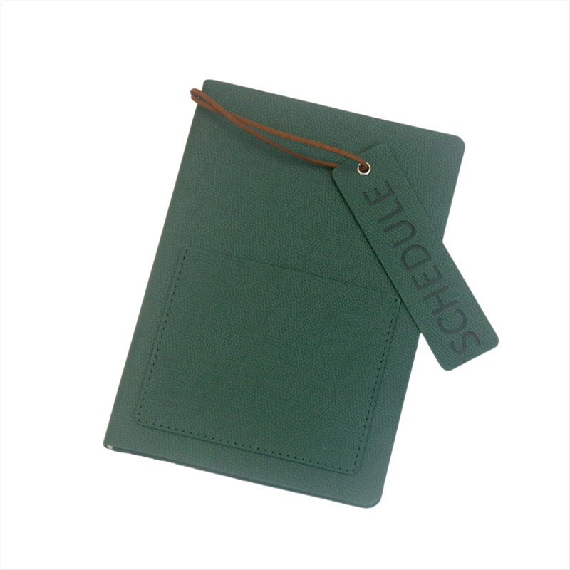 Cahier lié au cuir